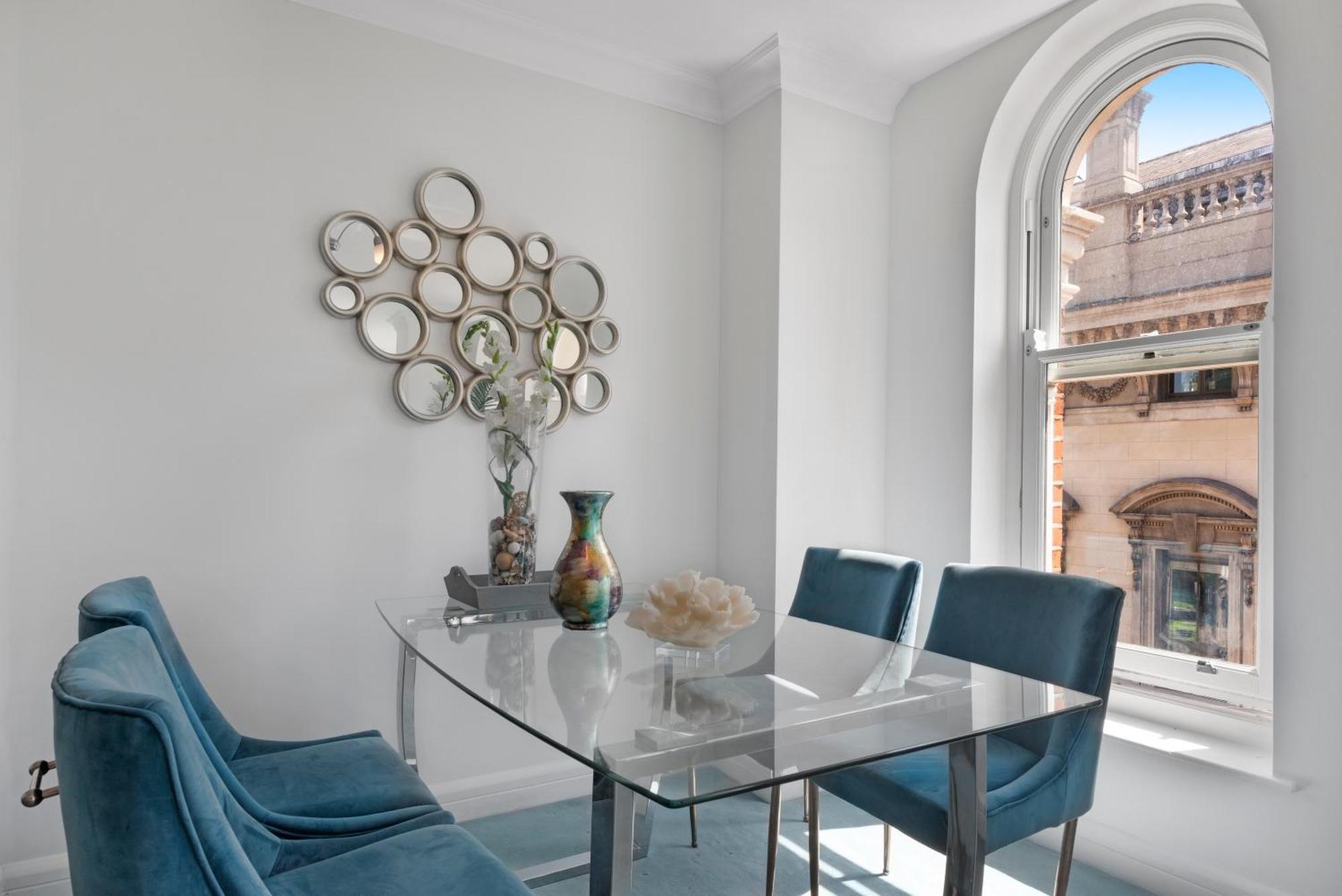 3 Bedroom Penthouse With Roof Terrace In Covent Garden Apartment London